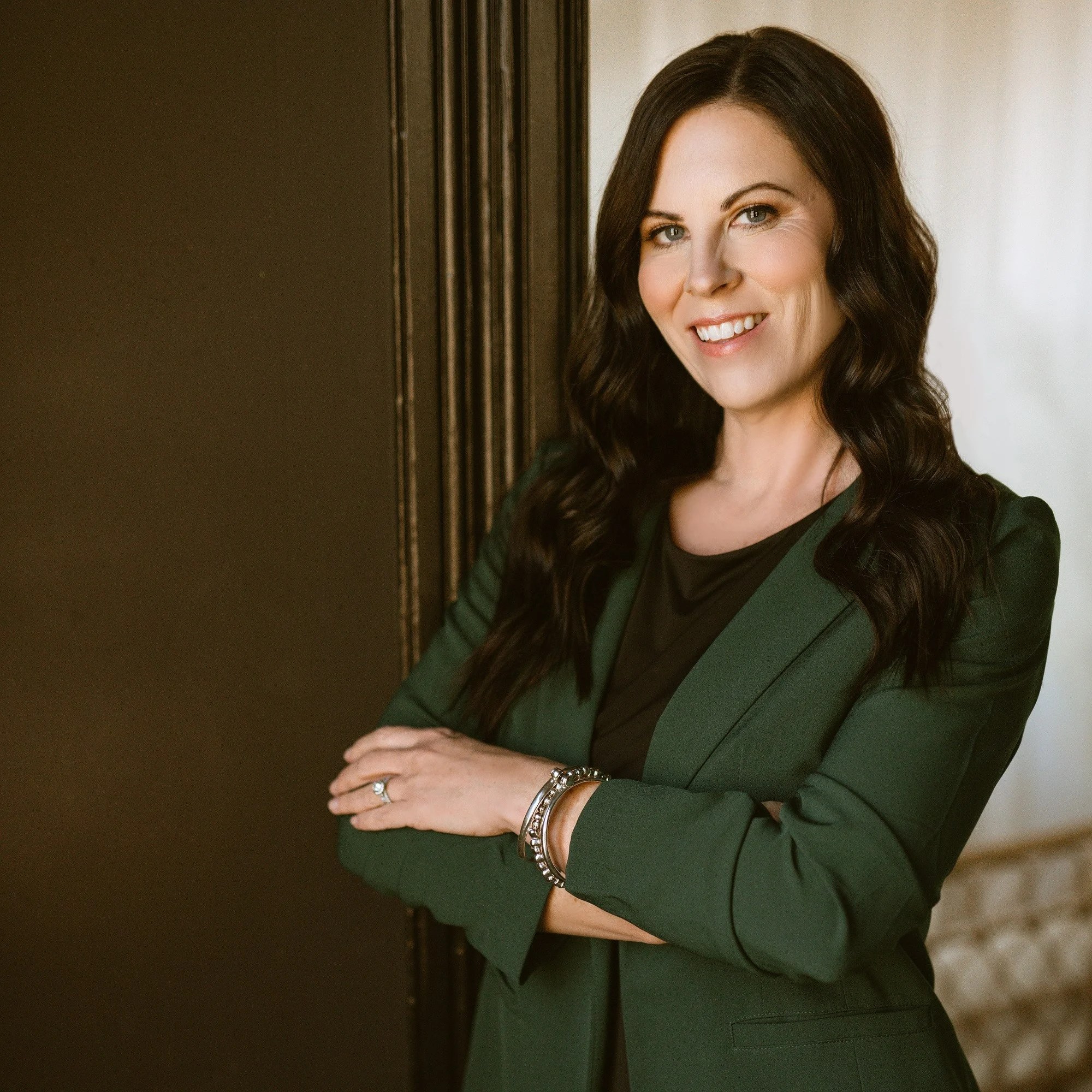 Find A Loan Advisor Nicole Miller